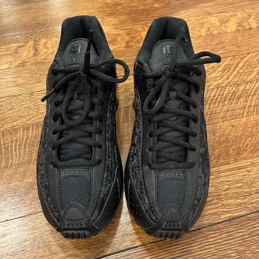 Nike Shox - Black - W7